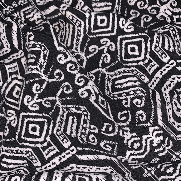 Aztec printed shorts - Picture 3 of 3